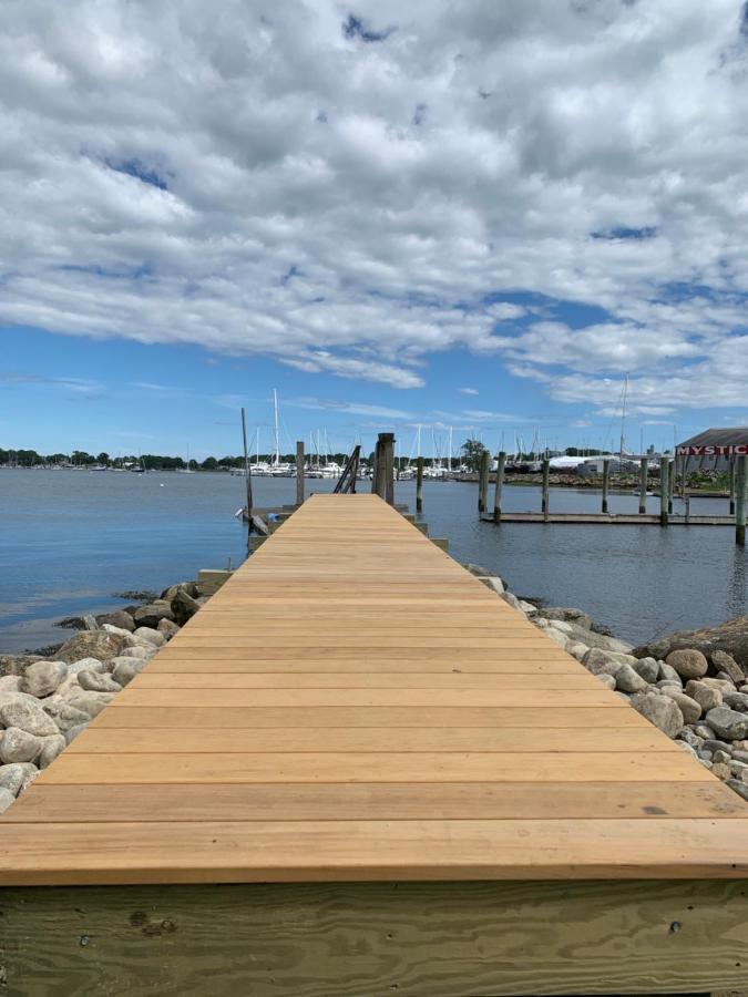 Hotel Harbor View Landing Mystic Esterno foto